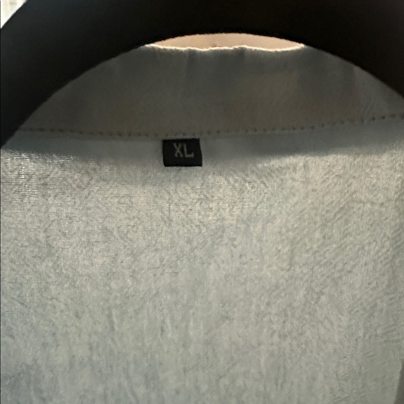 Men’s Light Blue Button-Up Shirt size XL - Picture 5 of 7